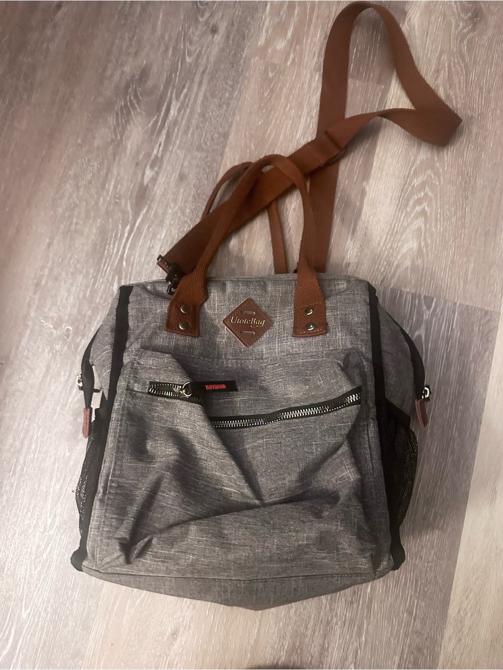 Grey lunch tote